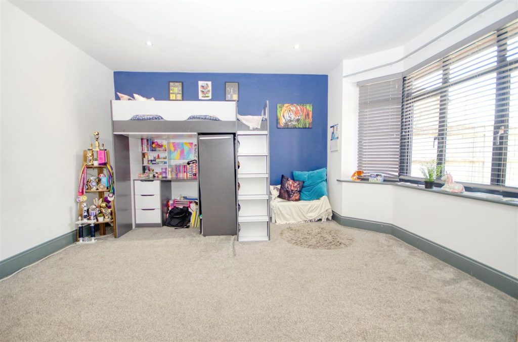 Moorgreen Road, West End, Southampton photo 3