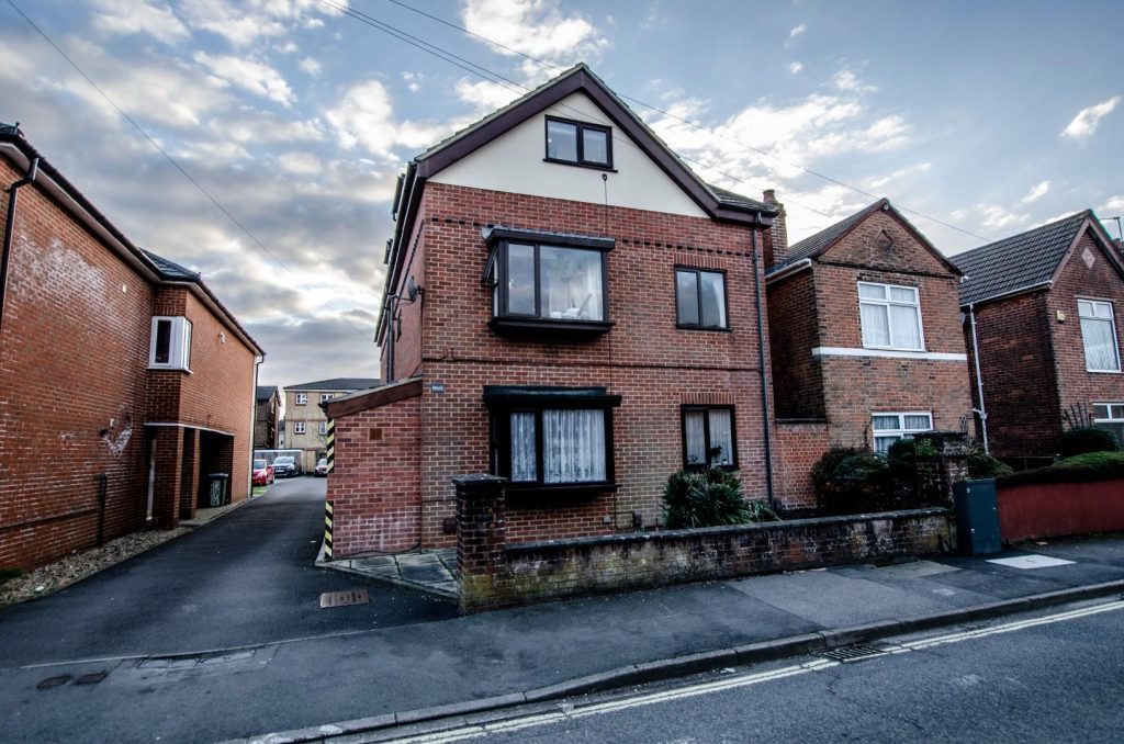 Detached & Family Homes in Hampshire