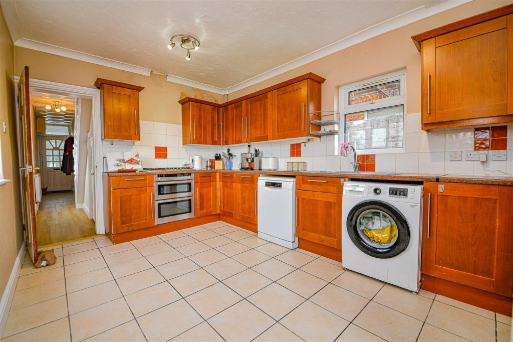 Arnold Road, Eastleigh photo 5