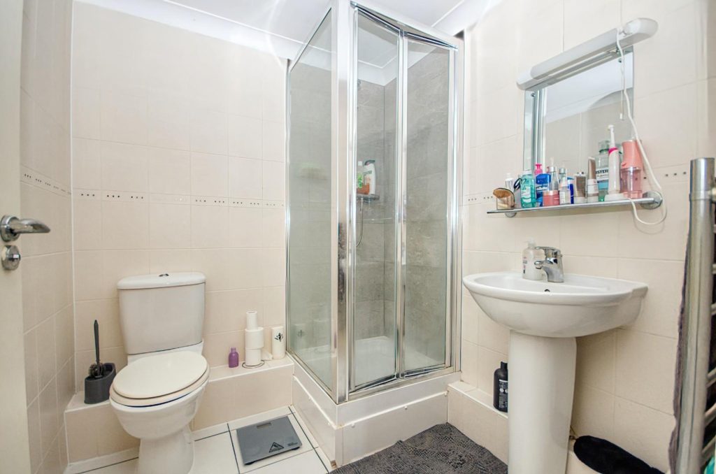 Rosemount Court, West End, Southampton photo 6