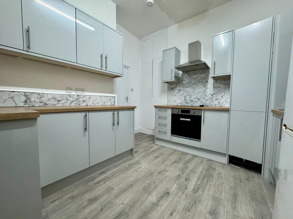 Lodge Road, Southampton photo 6